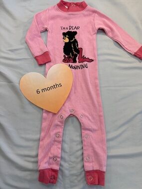 Form Fitting Long sleeve pajama/sleeper with bear design